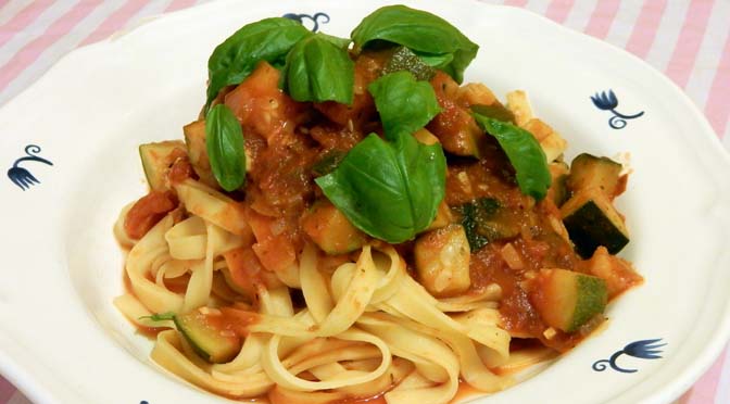 Recept pasta met courgette en chilipeper